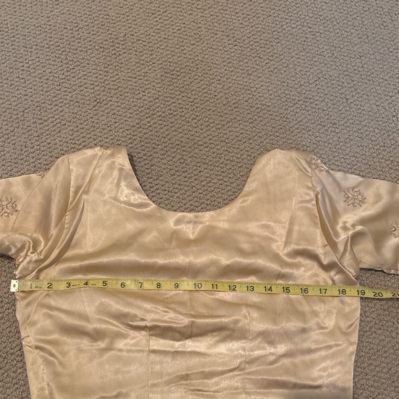 Cream/Golden Beige Satin Embroidered Saree - Picture 4 of 5